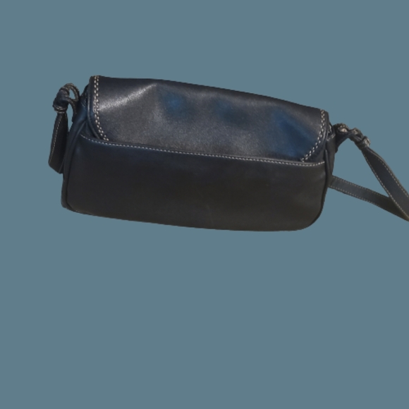 Liz Claiborne Vegan Leather Handbag - Picture 2 of 6